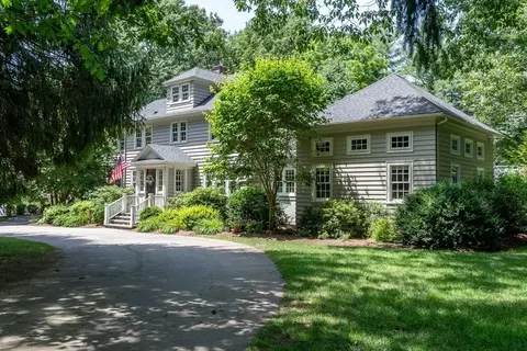 617 South St, Needham, MA 02492 photo 3
