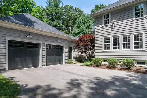 617 South St, Needham, MA 02492 photo 4