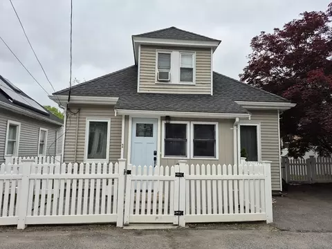 2 Neponset Pl, Canton, MA 02021
