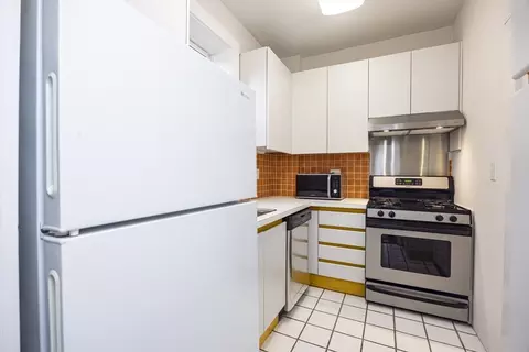 34 Garrison Rd #4, Brookline, MA 02445 photo 14