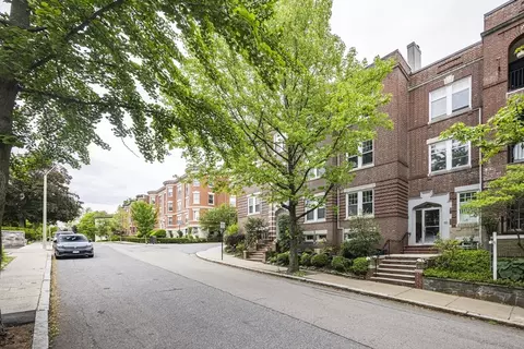 34 Garrison Rd #4, Brookline, MA 02445 photo 2