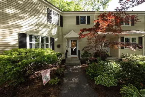 5 Heritage Dr #5, Northbridge, MA 01534