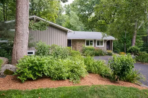 100 Aylesbury Rd, Worcester, MA 01609