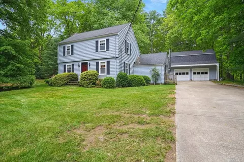 18 Carr Rd, Duxbury, MA 02332