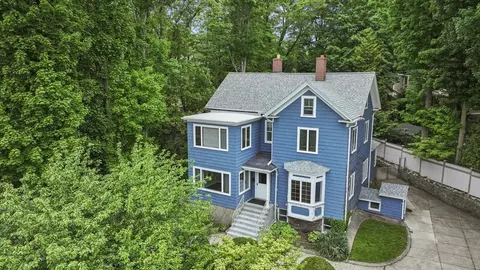 20 Willow St, Newton, MA 02459