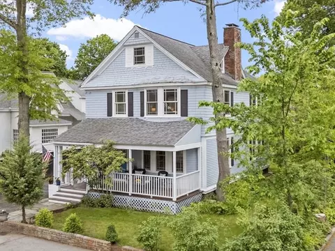 14 Thoreau St, Concord, MA 01742