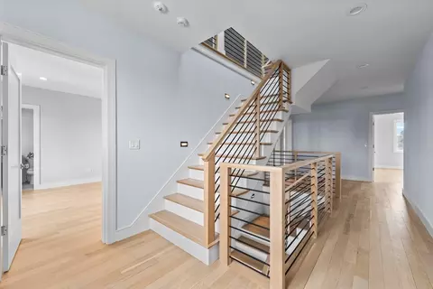 Entry Way - 354 West St, Needham, MA 02494 photo 3 of 4