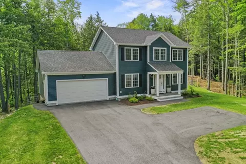 1076 King Phillip Trl, Baldwinville, MA 01436