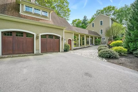 56 Grafton Rd, Upton, MA 01568 photo 3