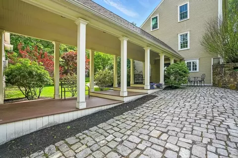 56 Grafton Rd, Upton, MA 01568 photo 4