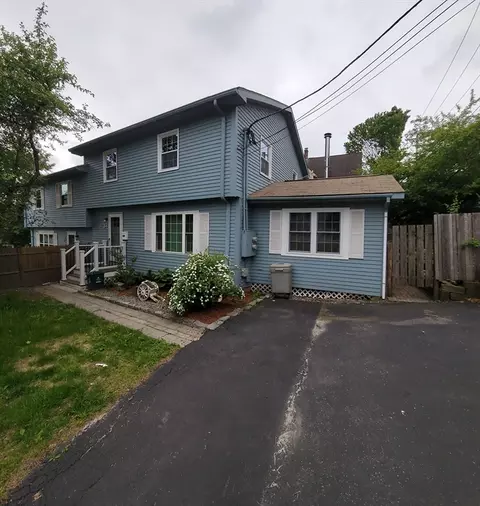 37 Ekman St, Worcester, MA 01607