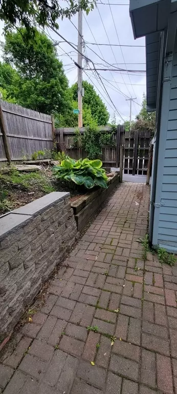 Exterior - 37 Ekman St, Worcester, MA 01607 photo 3 of 3