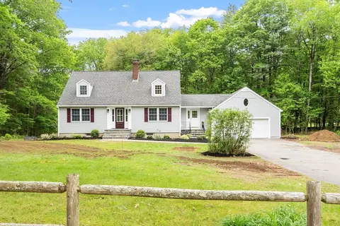 254 Taylor Rd, Stow, MA 01775