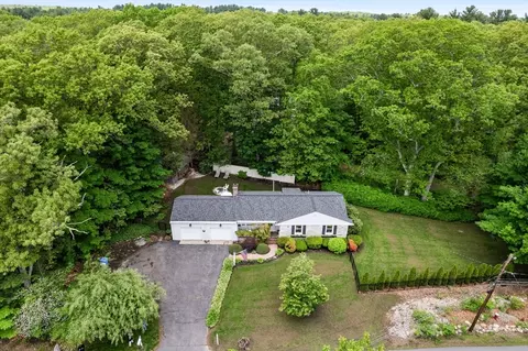 2313 Washington St, Holliston, MA 01746