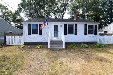 8 Valentine Rd, Marshfield, MA 02050