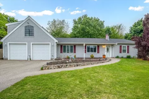 11 Pierce Rd, Marshfield, MA 02050
