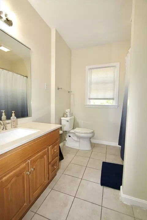 Bath - 239 Union St, Franklin, MA 02038 photo 2 of 2