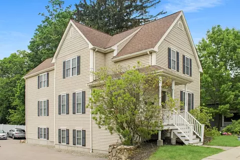 239 Union St, Franklin, MA 02038