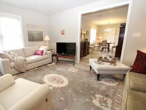 Living - 239 Union St, Franklin, MA 02038 photo 2 of 4