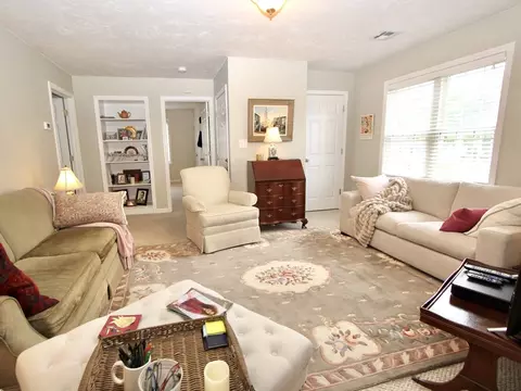 Living - 239 Union St, Franklin, MA 02038 photo 1 of 4