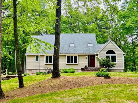 8 Tall Tree Way, Georgetown, MA 01833