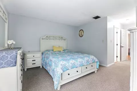 Bedroom - 59 Castlegate Dr #B, Springfield, MA 01129 photo 2 of 6