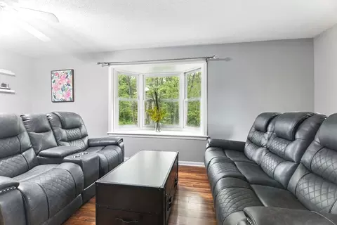Living - 59 Castlegate Dr #B, Springfield, MA 01129 photo 1 of 2