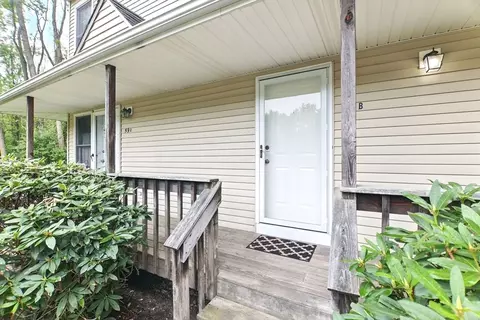 Exterior - 59 Castlegate Dr #B, Springfield, MA 01129 photo 4 of 9