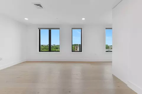 50 Leo M Birmingham Pkwy #509, Boston, MA 02135