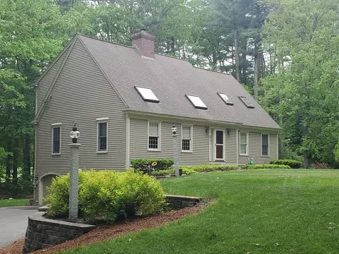 12 Robin Ln, Pepperell, MA 01463
