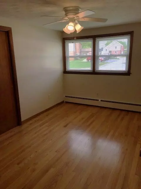 8 Victory Dr, Webster, MA 01570 photo 27