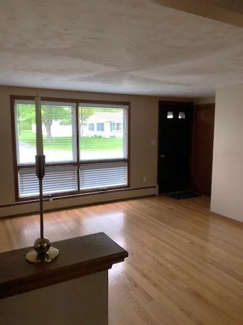8 Victory Dr, Webster, MA 01570 photo 14