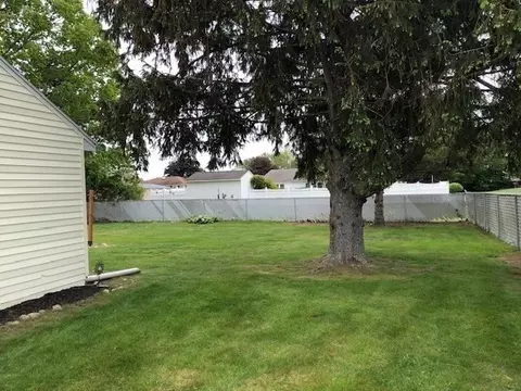 8 Victory Dr, Webster, MA 01570 photo 31