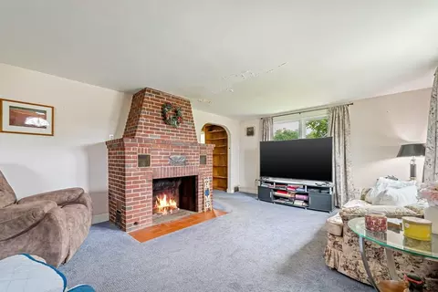 39 Harvard St, Fairhaven, MA 02719 photo 6