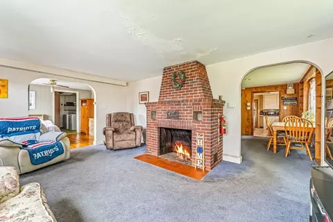 39 Harvard St, Fairhaven, MA 02719 photo 2