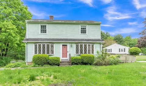 45 Alpine Dr, Southbridge, MA 01550
