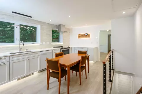 13 Smith Rd, Hingham, MA 02043 photo 3