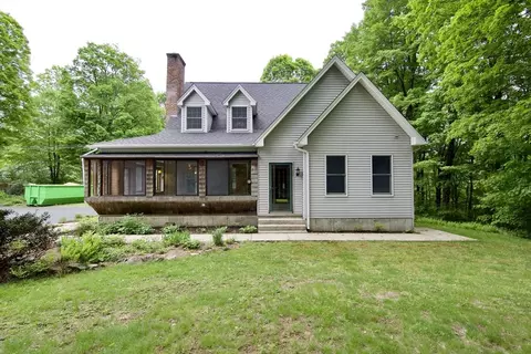 97 Monson Rd, Brimfield, MA 01010