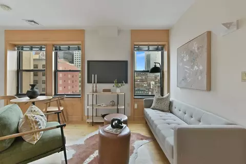 42-44 Beach St #8D, Boston, MA 02111