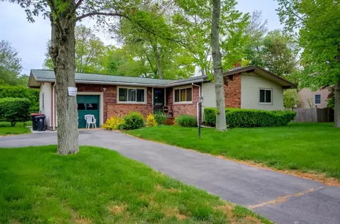 705 W Chestnut St, Brockton, MA 02301
