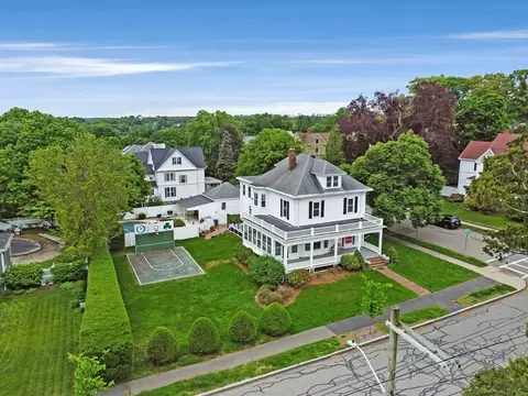 174 Warren Ave, Quincy, MA 02170