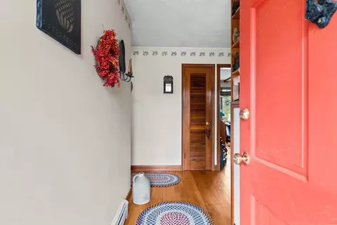 1 Pine Ln, Warren, RI 02885 photo 4