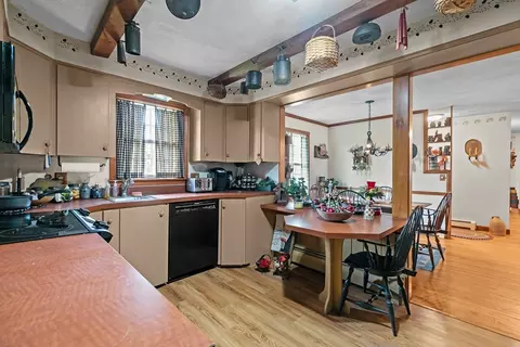 1 Pine Ln, Warren, RI 02885 photo 12