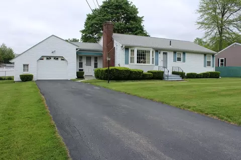 31 Lee Ave, Fitchburg, MA 01420