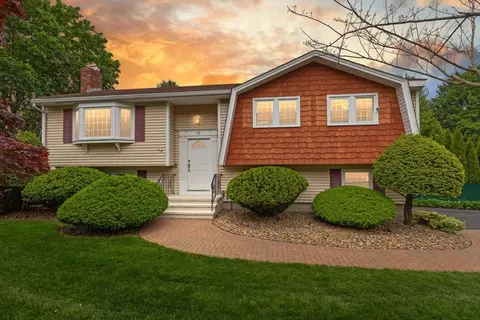 18 Winsor Rd, Billerica, MA 01821