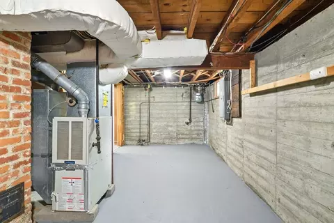 248 Pheland St, Springfield, MA 01109 photo 25