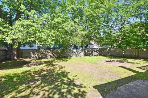 248 Pheland St, Springfield, MA 01109 photo 28