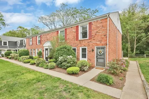 83 Jamestown Dr #83, Springfield, MA 01108 photo 2