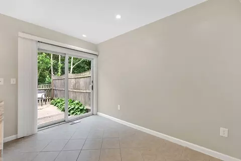 83 Jamestown Dr #83, Springfield, MA 01108 photo 13