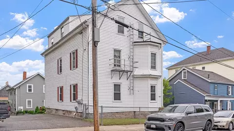 160-162 Rockland St, Fall River, MA 02724